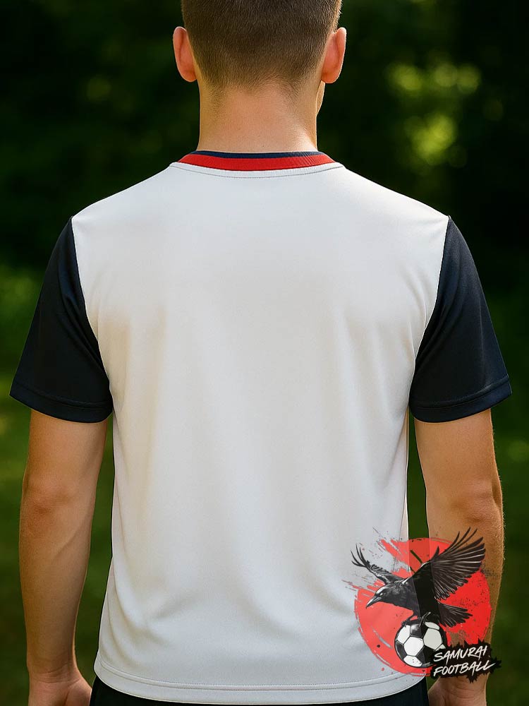 Homme de dos avec un maillot du Japon de samouraï