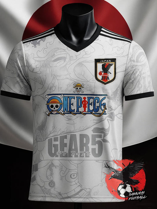 Maillot du Japon de One Piece avec Luffy en arrière-plan sous sa forme de Gear 5