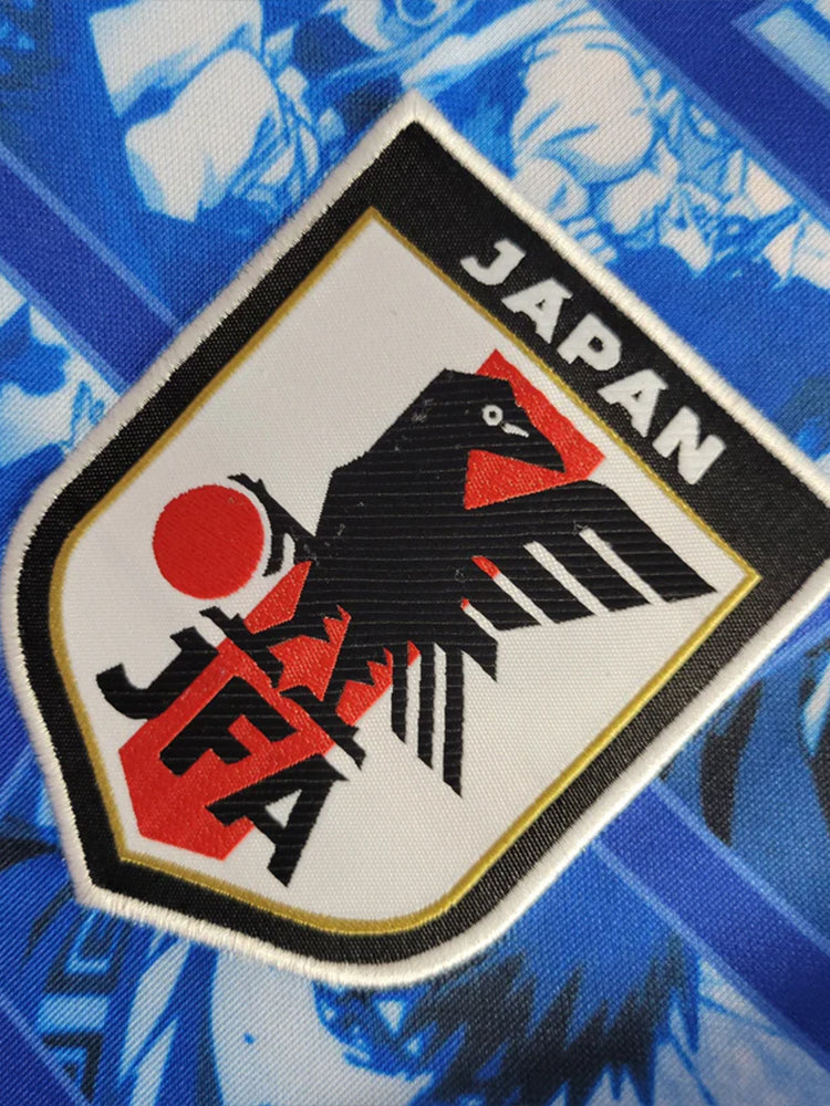 logo du Maillot de football concept bleu de l'équipe du Japon version Mangas avec plusieurs extraits des mangas les plus célèbres