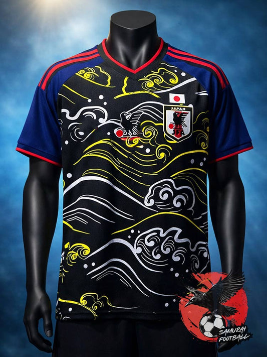 Maillot noir du Japon avec des vagues 