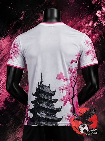 Maillot du Japon blanc avec un dragon noir et rose de dos