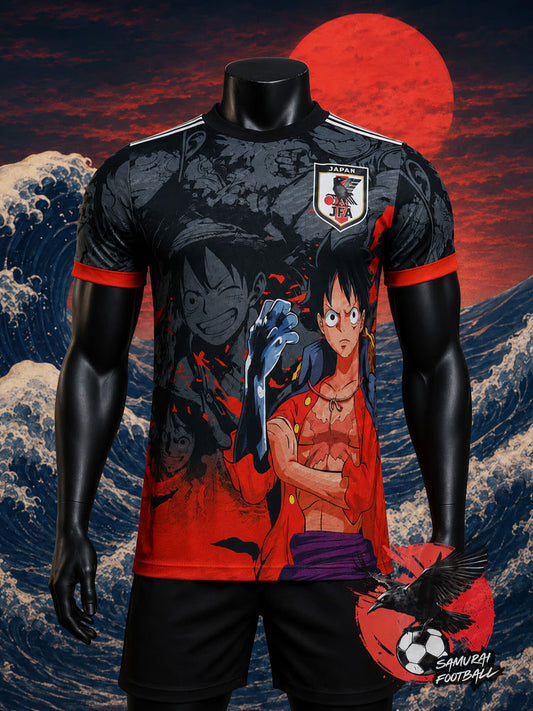 Maillot de foot Japon Luffy noir et rouge, vue de face avec écusson JFA – One Piece