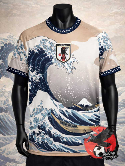 maillot du japon avec la grande vague de Kanagawa peinte par Hokusai