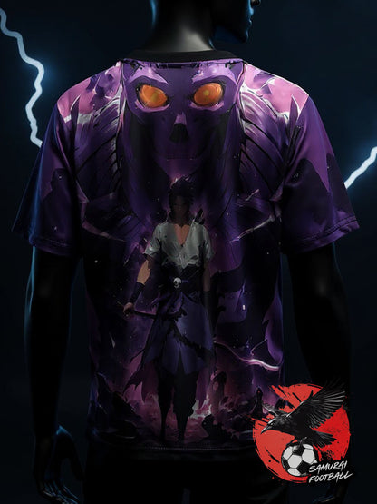 maillot du Japon Sasuke Uchiwa violet avec Susanoo éveillé et éclairs sombres.