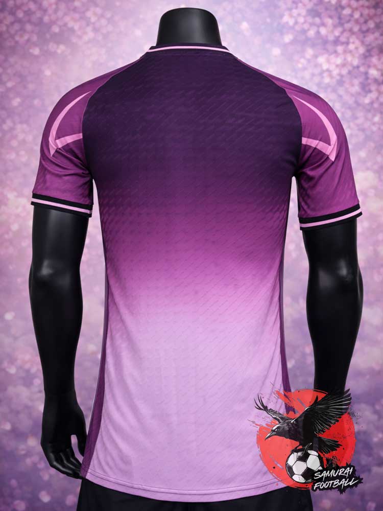 Maillot du Japon rose avec un prunier