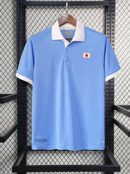 Maillot rétro du Japon en bleu ciel vintage